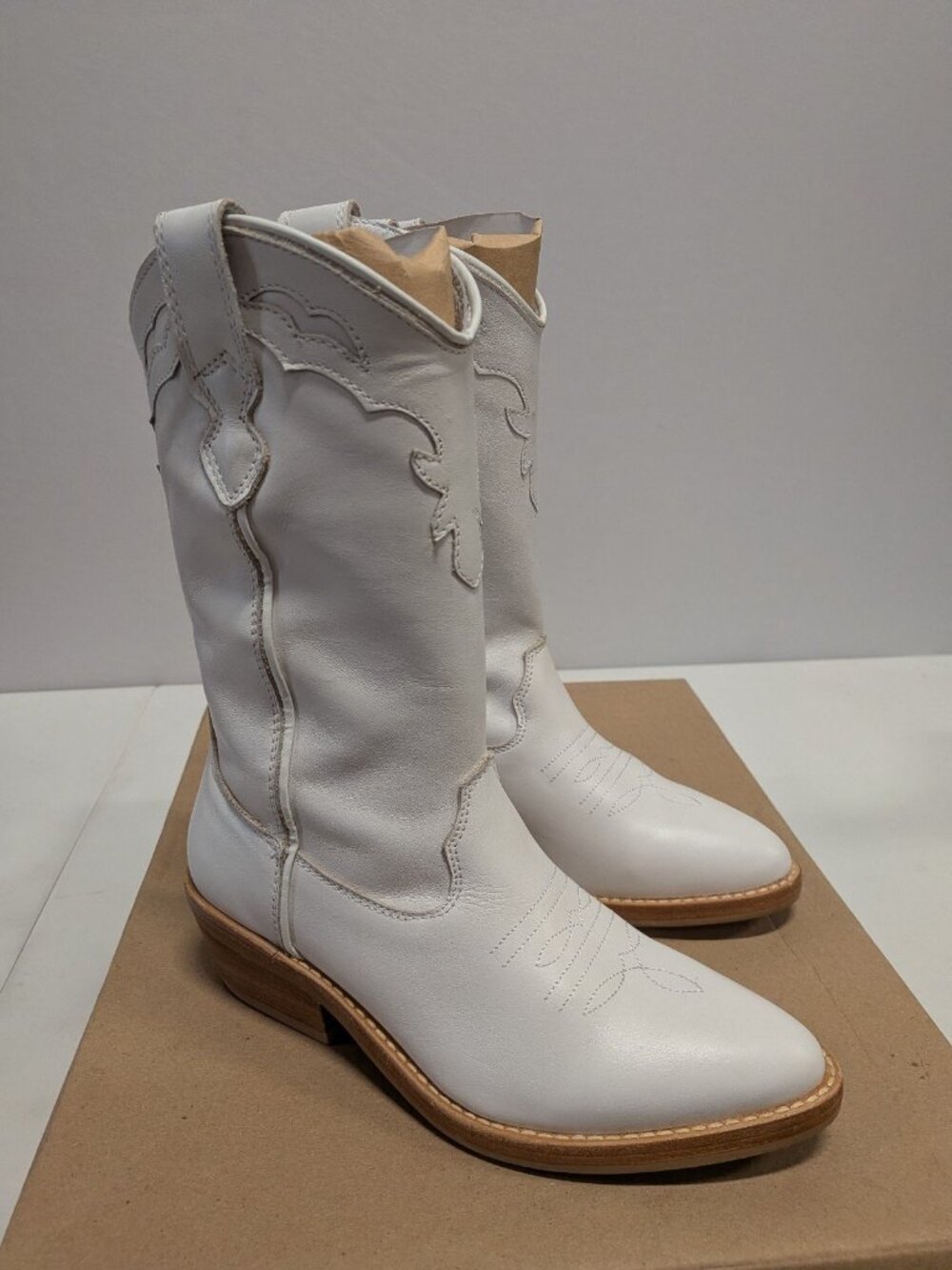 steve madden Laredo White Leat 5.5 - Picture 2 of 6